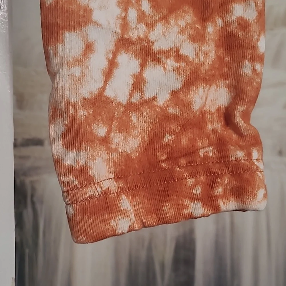 New with tags! Cat & Jack Boys Small orange copper tie dye sweatpants